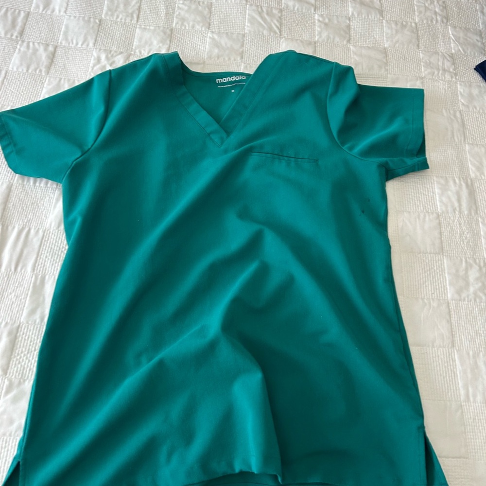 Mandala Scrub top Medium